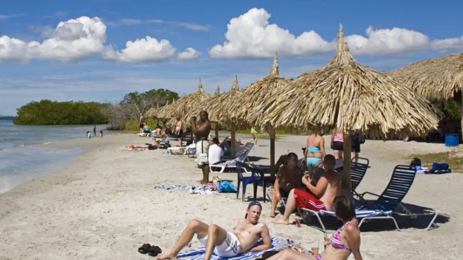 BAJA DEMANDA de paquetes turísticos derriba expectativas de temporada vacacional