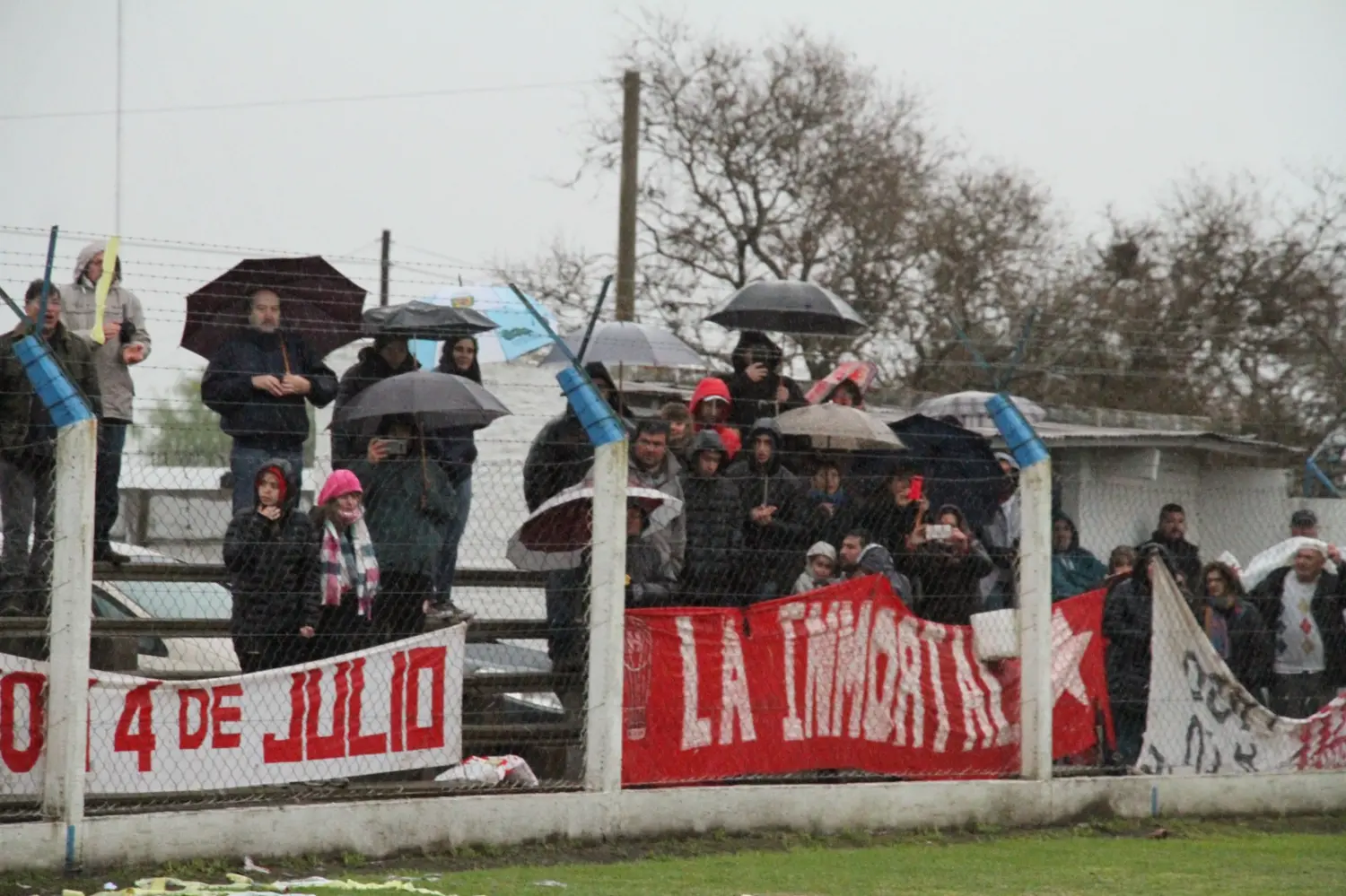 Por el clima, suspendieron inferiores y dos partidos de Segunda