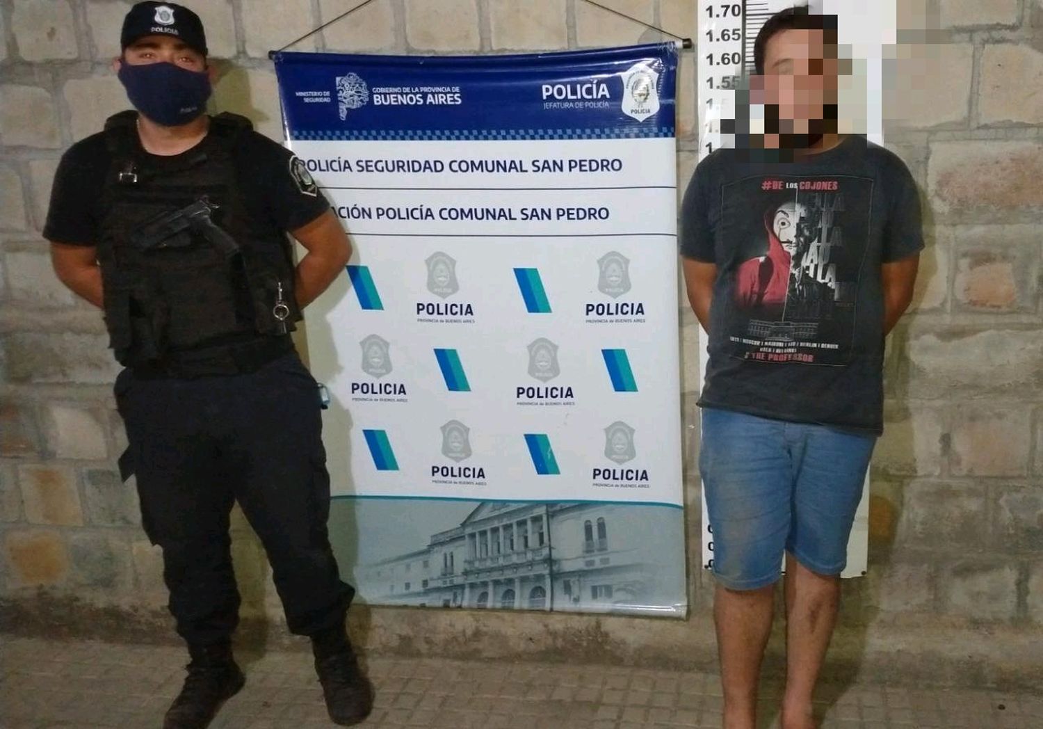 Arrestaron a un delincuente que baleó a un hombre y se escondió en la casa de una mujer