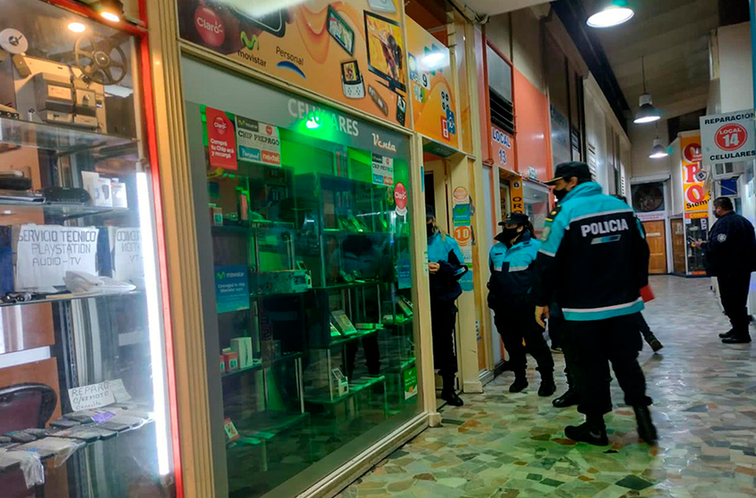Video: Montenegro destacó el mega operativo para allanar comercios y secuestrar celulares