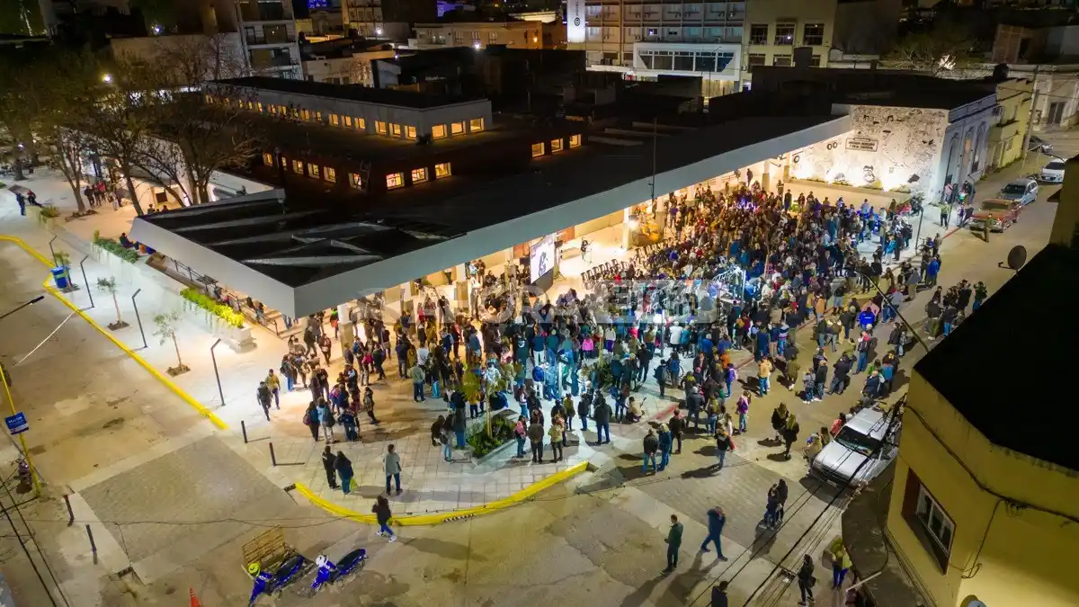 Primer Festival en la Vieja Terminal Shopping: Gastronomía, música en vivo, arte y sector para niños