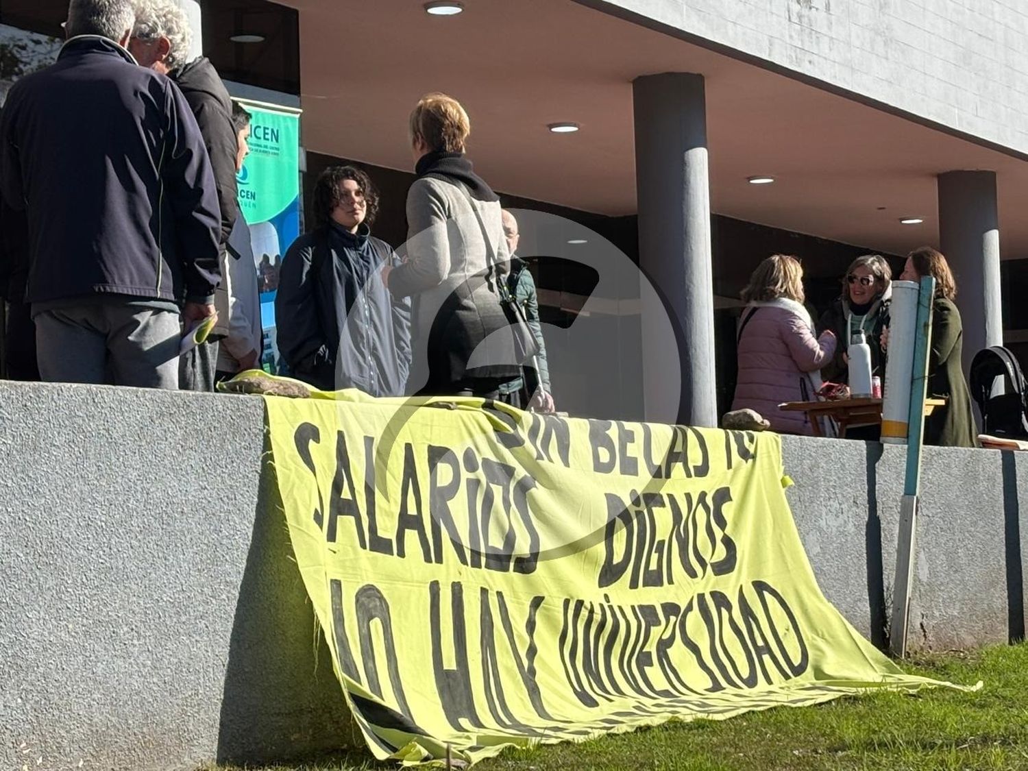 La UNICEN Quequén recolecta firmas en defensa del financiamiento universitario