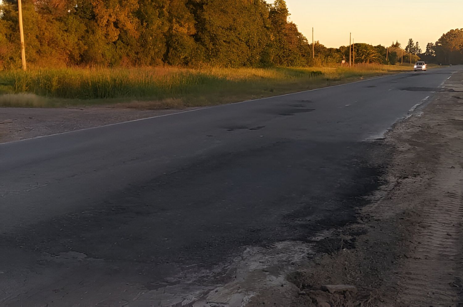 Ruta 1001: con máquinas de Vialidad, bachearon en todo el recorrido