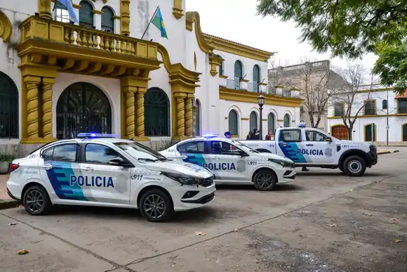 La Municipalidad realizó un importante aporte de combustible para los móviles de la policía provincial