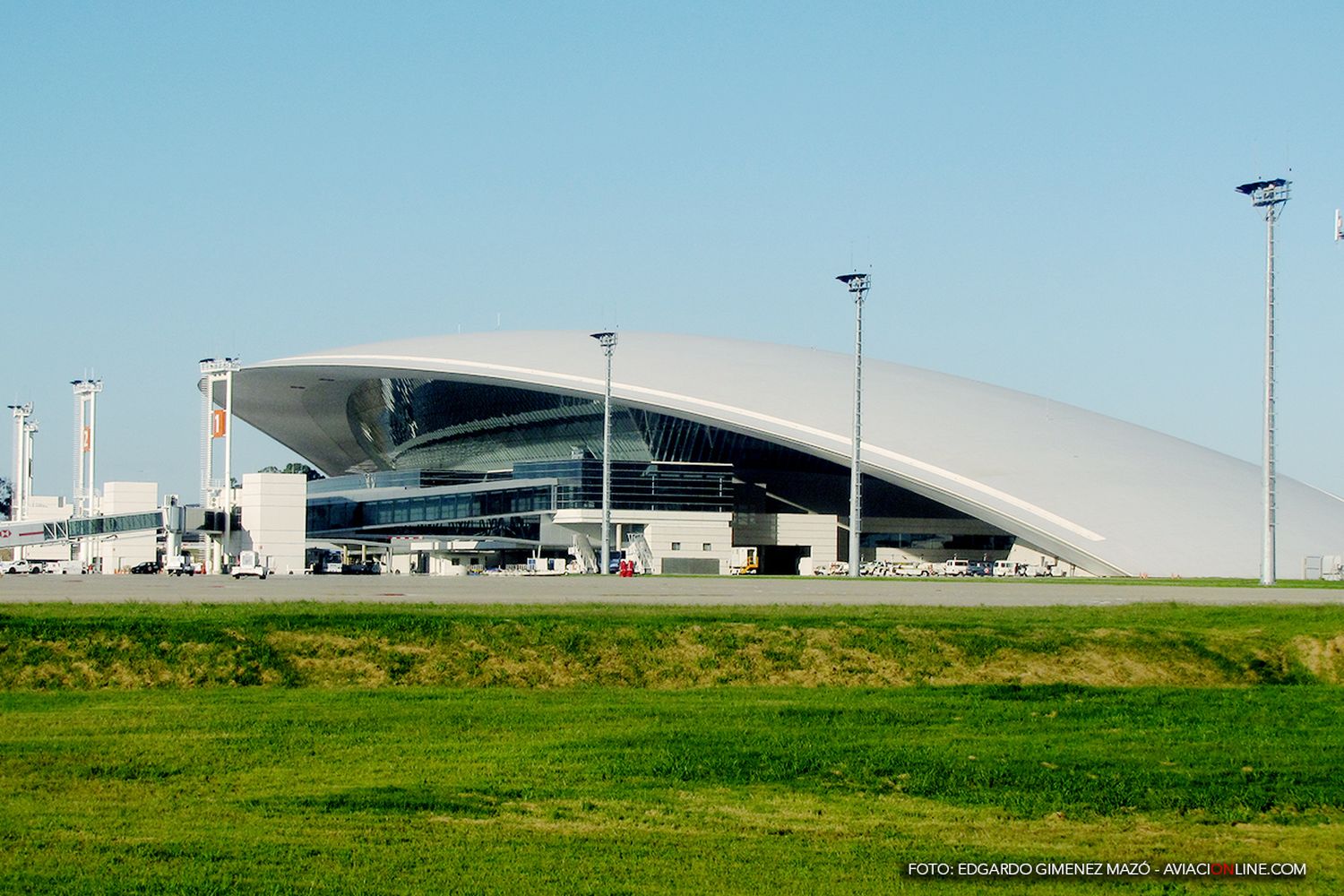 El gobierno de Uruguay anuncia el lanzamiento de una aerolínea de bandera sucesora de Pluna