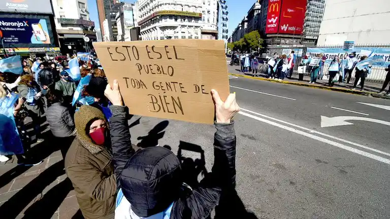 Nuevo banderazo en contra del Gobierno nacional en el obelisco