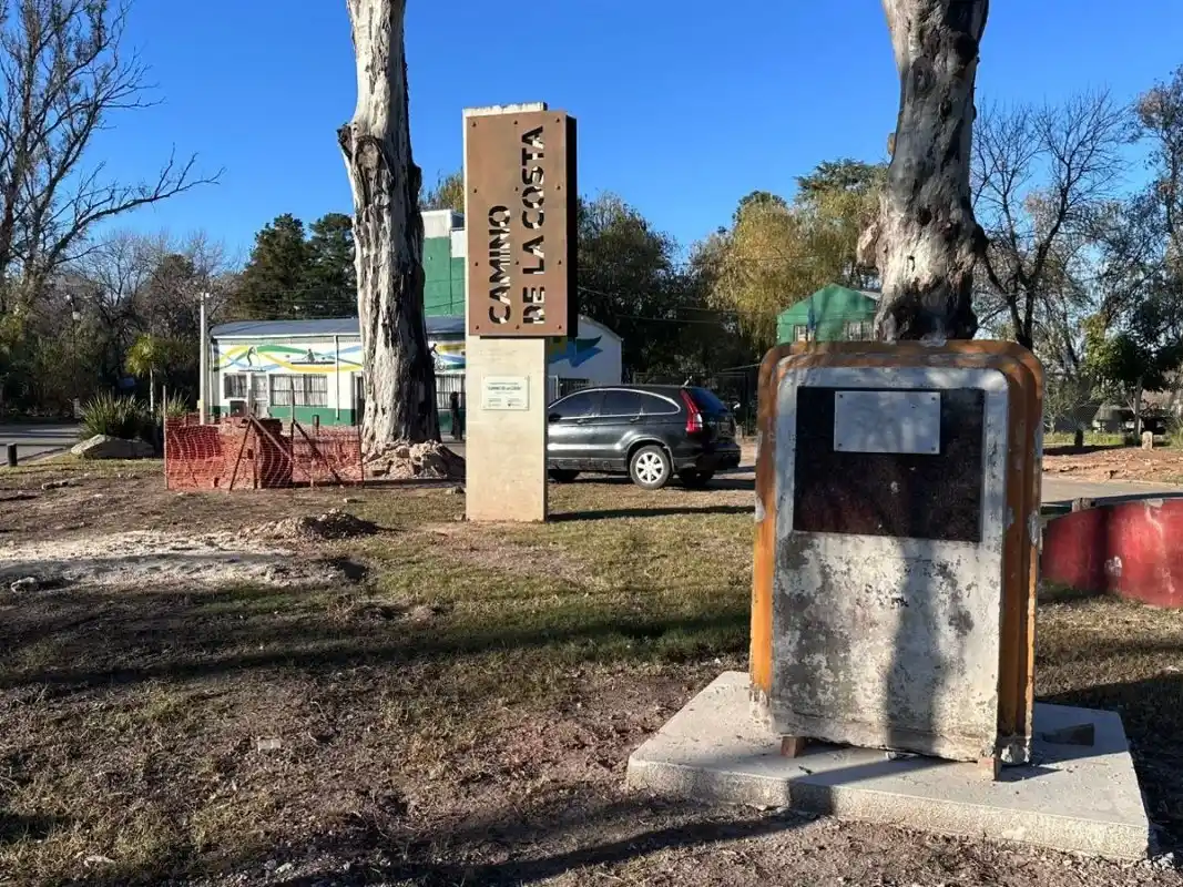 Instalarán dos monolitos en la “Plazoleta Amigos del Deporte” del Parque Unzué