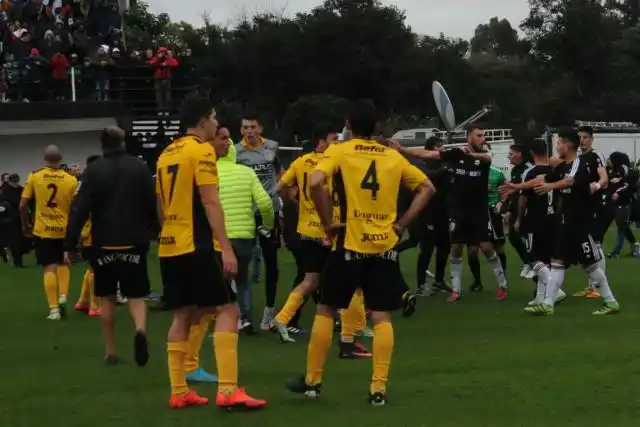 ¿Riestra puede perder el ascenso? Qué dice el reglamento de AFA