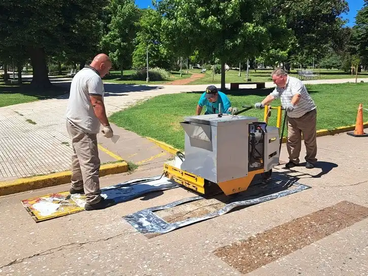 Mejoras y mantenimiento en calles y cruces.