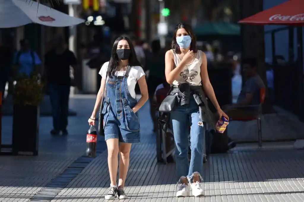 Covid: 197 casos en la ciudad capital, 1.213 en la provincia