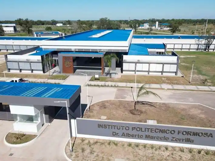 El gobernador inauguró el edificio del Instituto 
Politécnico Doctor Alberto Marcelo Zorrilla