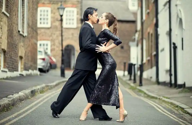 Se brindará una clase magistral de tango con maestros internacionales