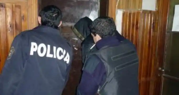 Intentan establecer quien disparó e hirió a un comerciante