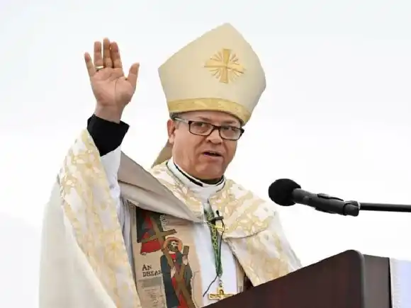 Obispo excusa a migrantes de ir a misa por temor al ICE en California