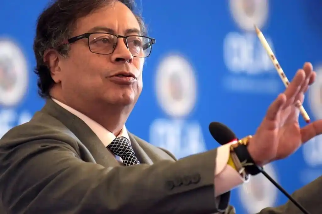 Colombia: en medio de las dificultades, Gustavo Petro pide la renuncia de todo su gabinete