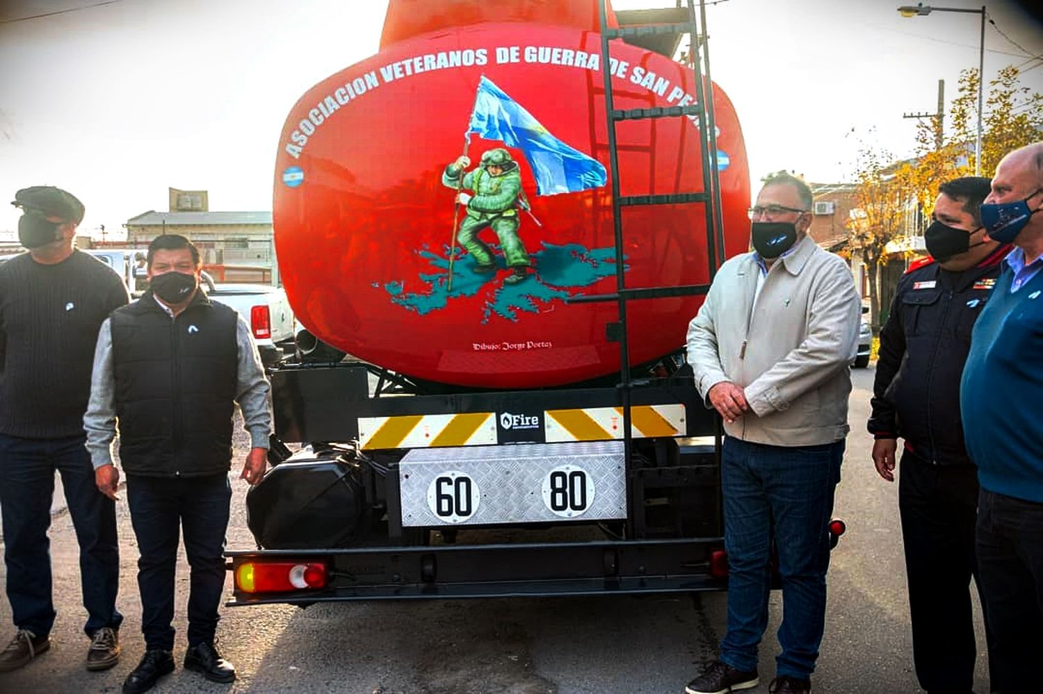 Bomberos presentó una unidad que homenajea a los veteranos de Malvinas