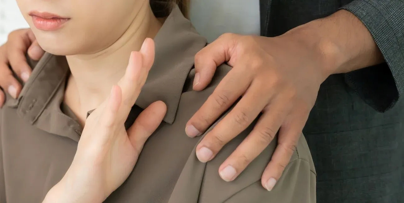 La conducta fue calificada como contravención por acoso sexual