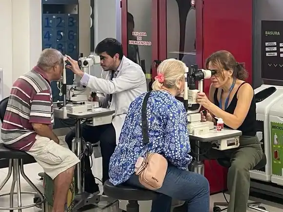 Realizan controles gratuitos en el marco de la 25ª Campaña Nacional de Detección del Glaucoma