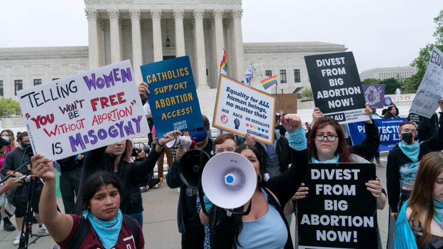 Corte Suprema de EE.UU. anula fallo que restringe acceso a píldora abortiva: Biden dice que la «lucha» por ese derecho sigue