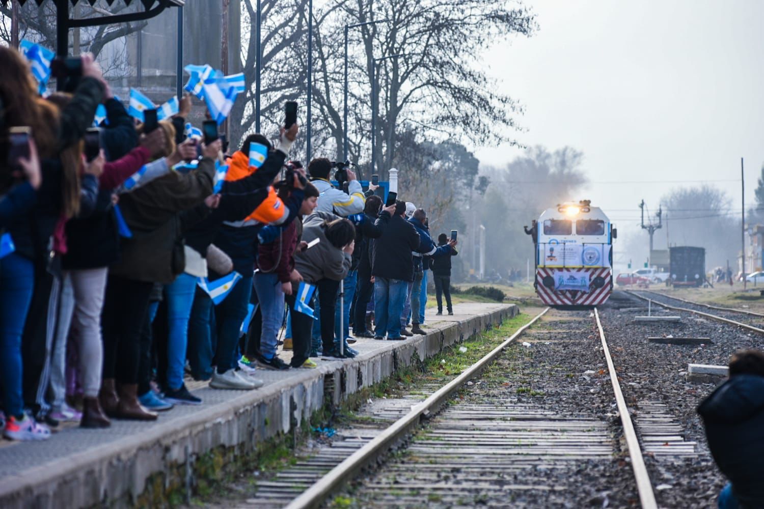 Massa: "Vuelve a fluir sangre por las venas de la Provincia gracias a la reactivación del sistema ferroviario"