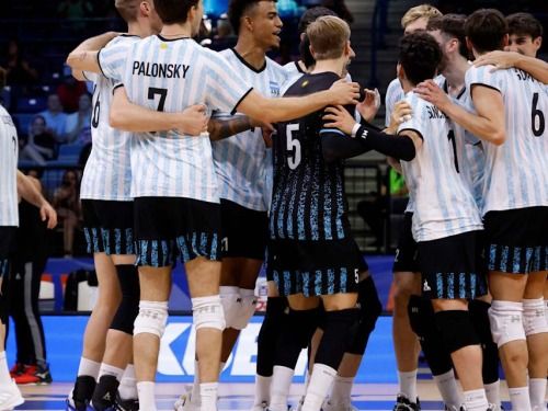 Argentina se mide con Brasil desde las 16.  Foto:FEVA.