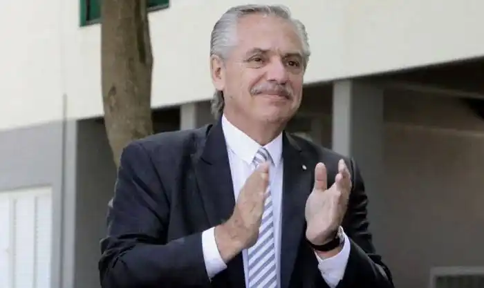 El Presidente fue intervenido por su hernia de disco y volvió a la Quinta de Olivos