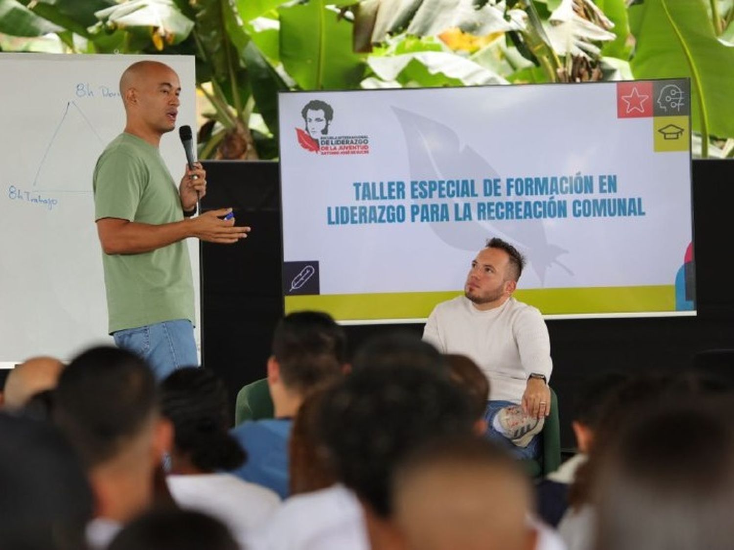 Ministerio de Educación anuncia que se mantiene el PAE en vacaciones
