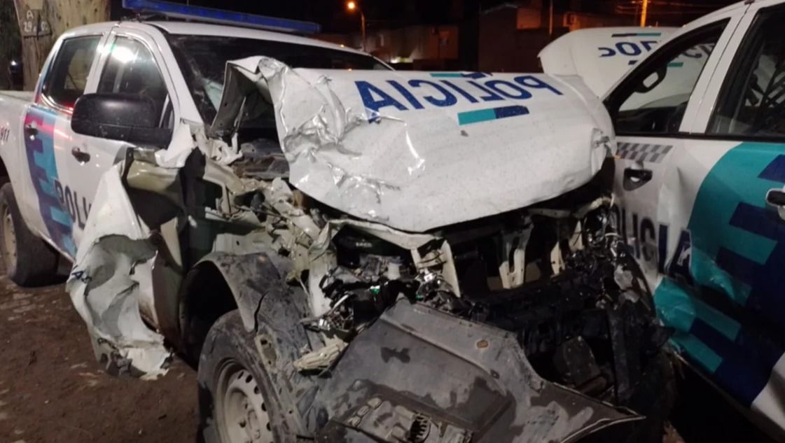 Bahía Blanca: Dos patrulleros iban a intervenir en un enfrentamiento pero chocaron entre sí y no llegaron