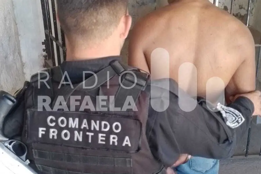 Insólito: le robó el celular del bolsillo a un accidentado por un choque