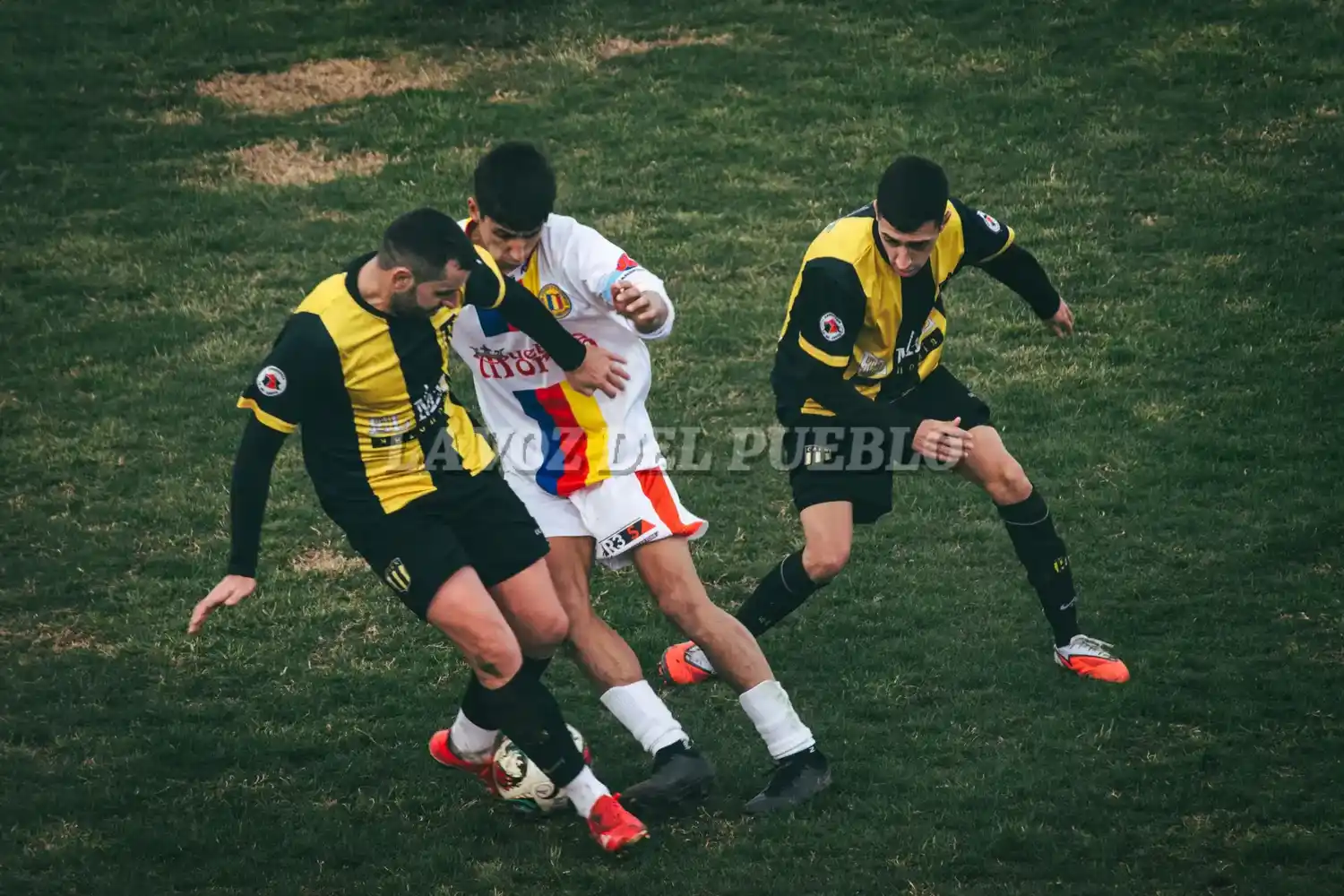 El Nacional se impuso de buena forma ante Colegiales en el Catale por 3 a 1 (Foto: Nahuel La Grutta)