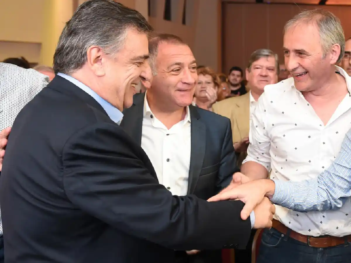 Negri lanzó su precandidatura a gobernador	