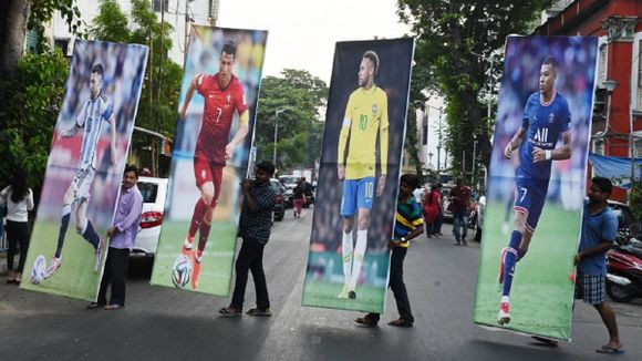 ¡QATAR 2022! En India definen quien es mejor entre Brasil y Argentina, pero a PUÑETAZOS (+VIDEO)