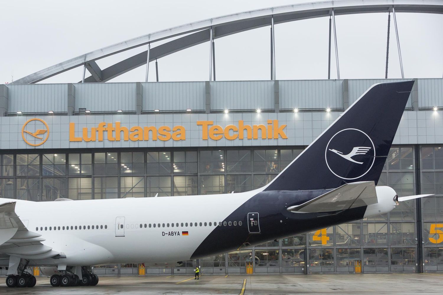 Lufthansa Technik celebra más de 100 servicios a aeronaves Boeing 787 Dreamliner en una década