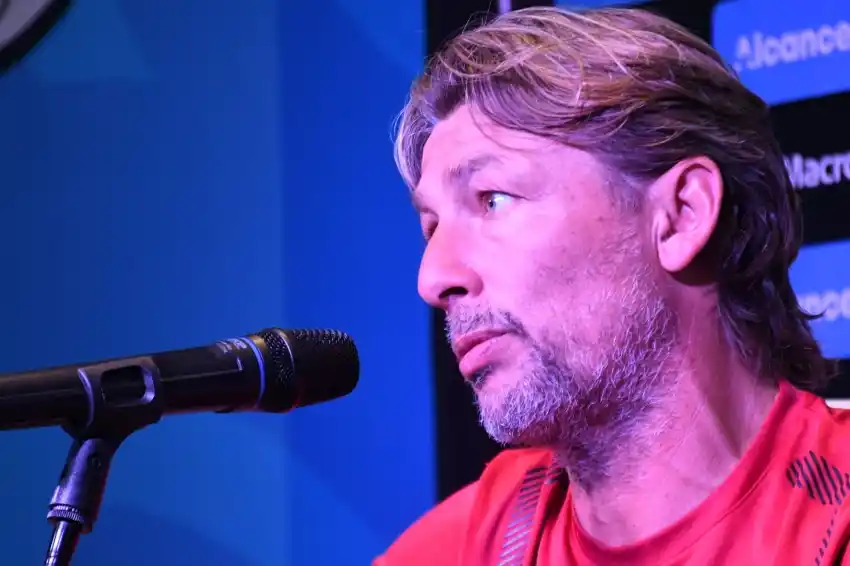 Heinze salió a bancar a sus jugadores tras la derrota: «Si perdemos, me gusta que sea así»