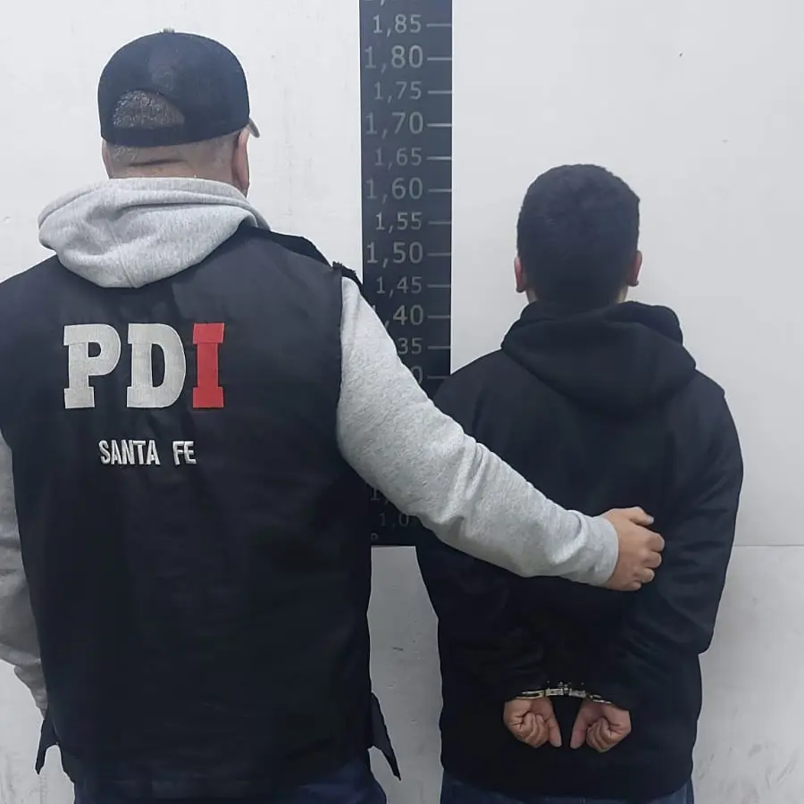 Villa Gobernador Gálvez: un joven está en terapia intensiva luego de que su cuñado lo golpeara con un caño de metal en la cabeza
