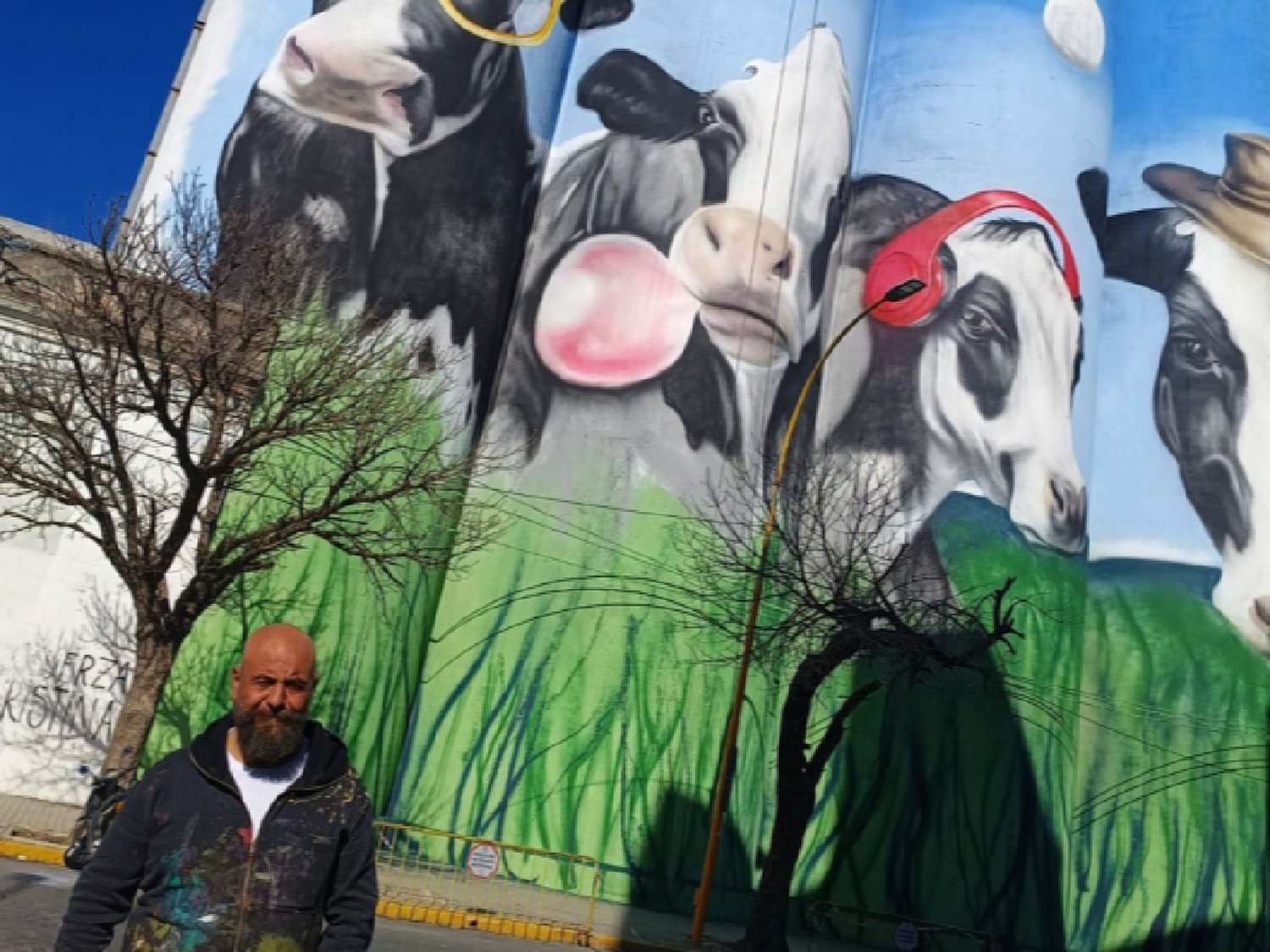 El mural de la “vaca volando” tuvo repercusión en la prensa nacional e internacional