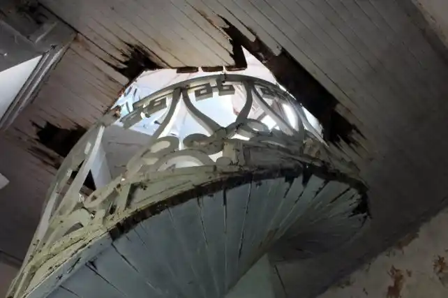 Alarma y preocupación por el gran deterioro del Palacio San José