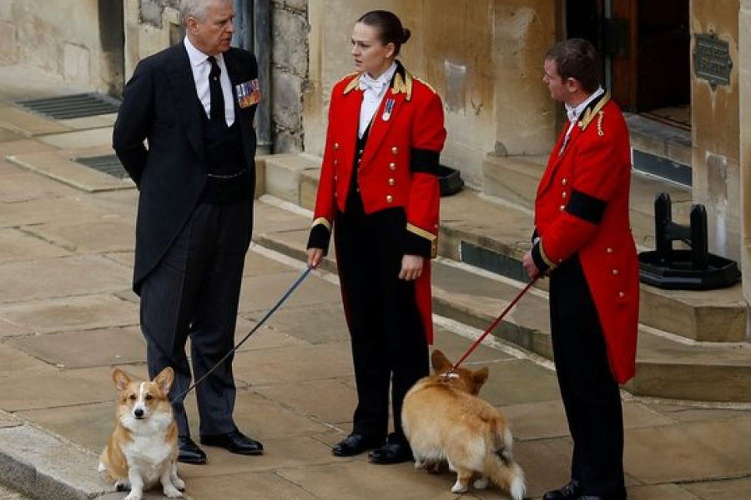 Los perros corgis de la reina presentes en el funeral