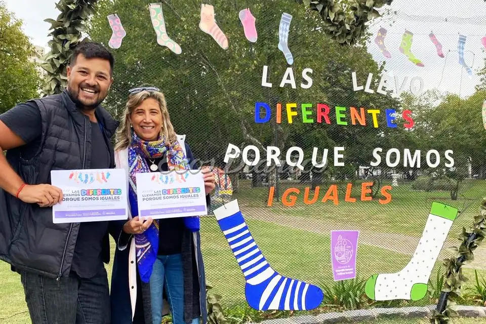 En la Plaza. Sandra Antenucci y Gastón Boldrini