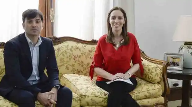 Echarren cruzó a Vidal: "Castelli va a seguir creciendo, aunque a algunos les duela"