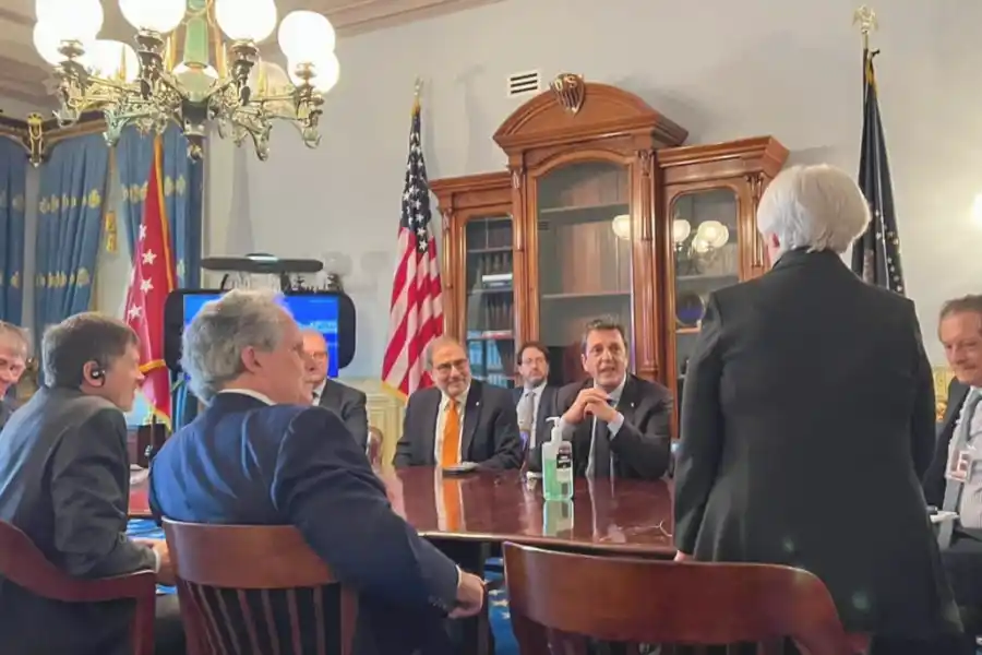 Massa se reunió con funcionarios del Tesoro de EEUU y calificó al encuentro como "muy bueno"