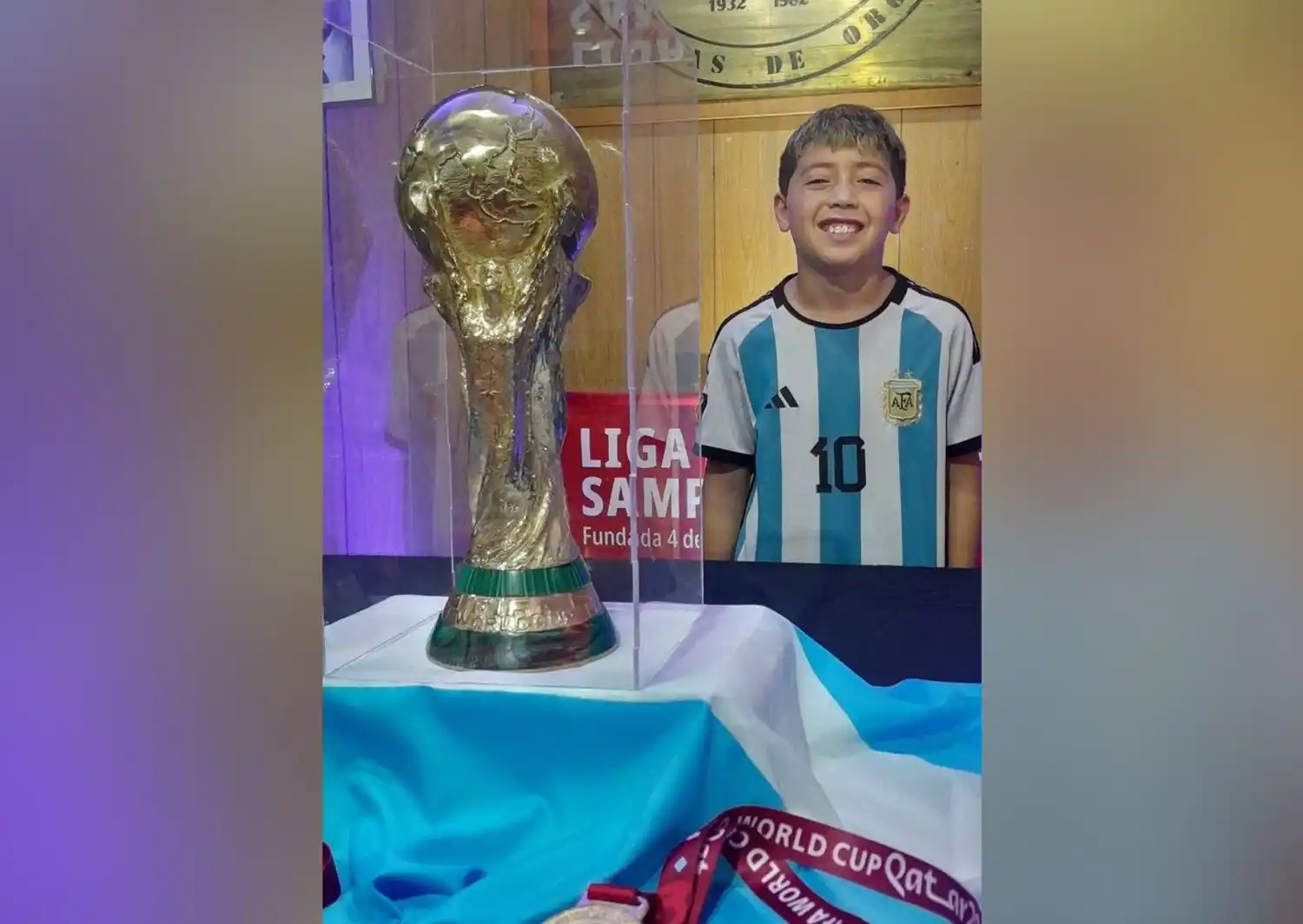 Jonás pasó a visitar las copas de la Selección Argentina
