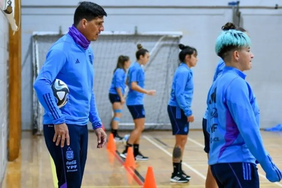 Mundial femenino: la Selección Argentina entrenó bajo techo por las fuertes lluvias en Auckland