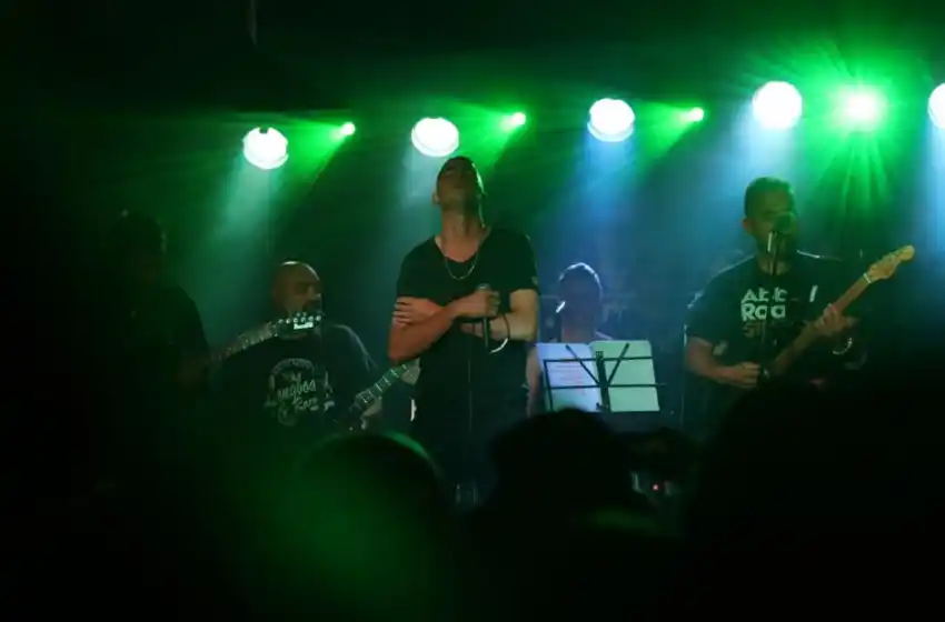 Diapositivas presenta su álbum "Desafiando este silencio"