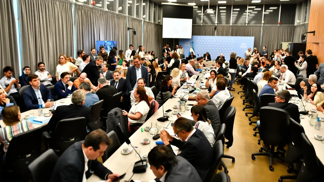 La comisión de Presupuesto y Hacienda de Diputados.