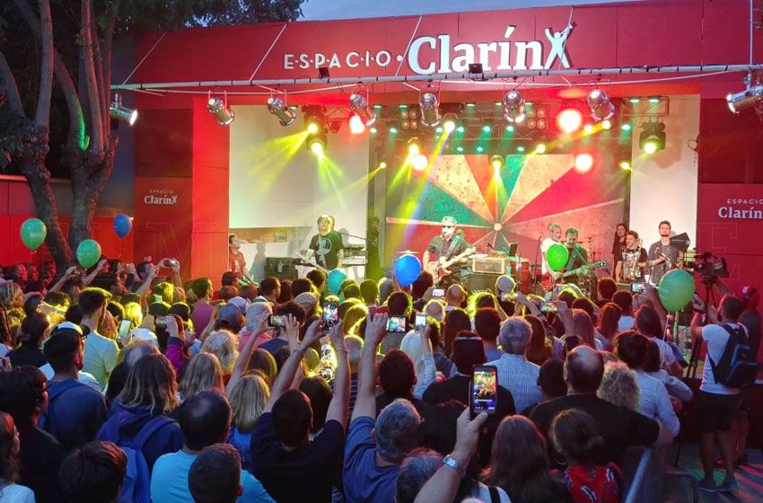 La música de Los Pericos vibró en Espacio Clarín