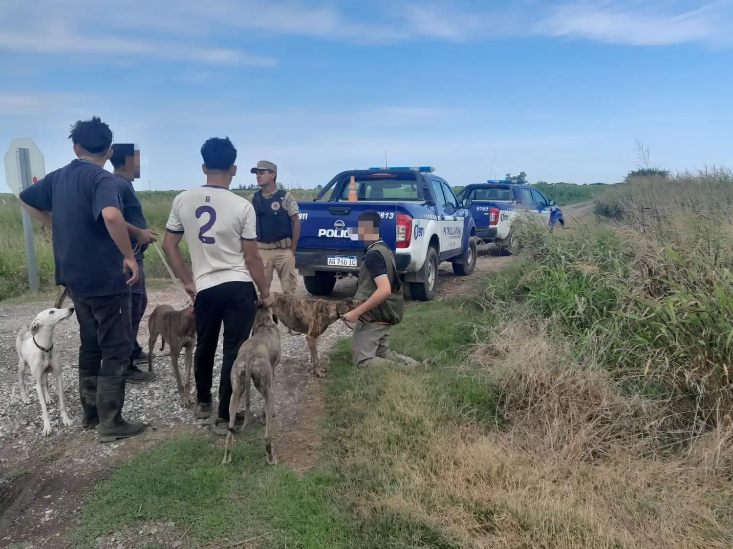 Tres hombres fueron detenidos por merodeo y caza ilegal en zona rural de Colonia Marina