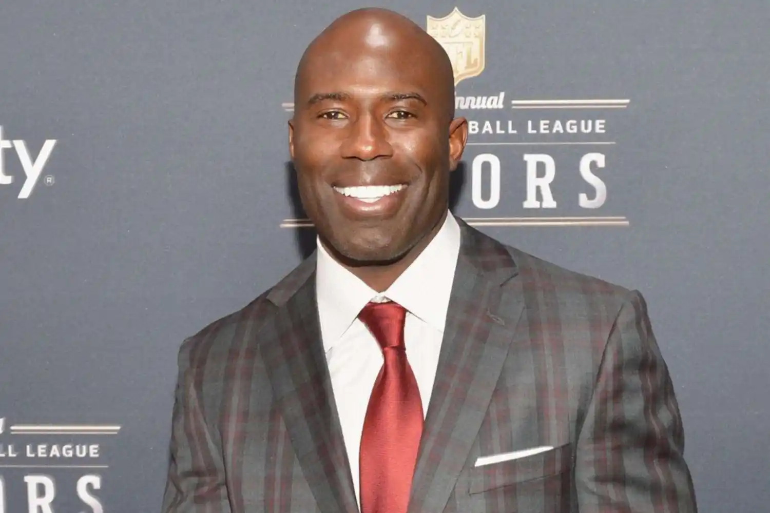 Así fue la controversia que acabó con Terrell Davis esposado por el FBI