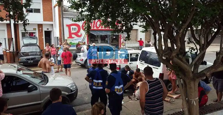 Un turista fue atropellado por un remís en la zona de Costanera