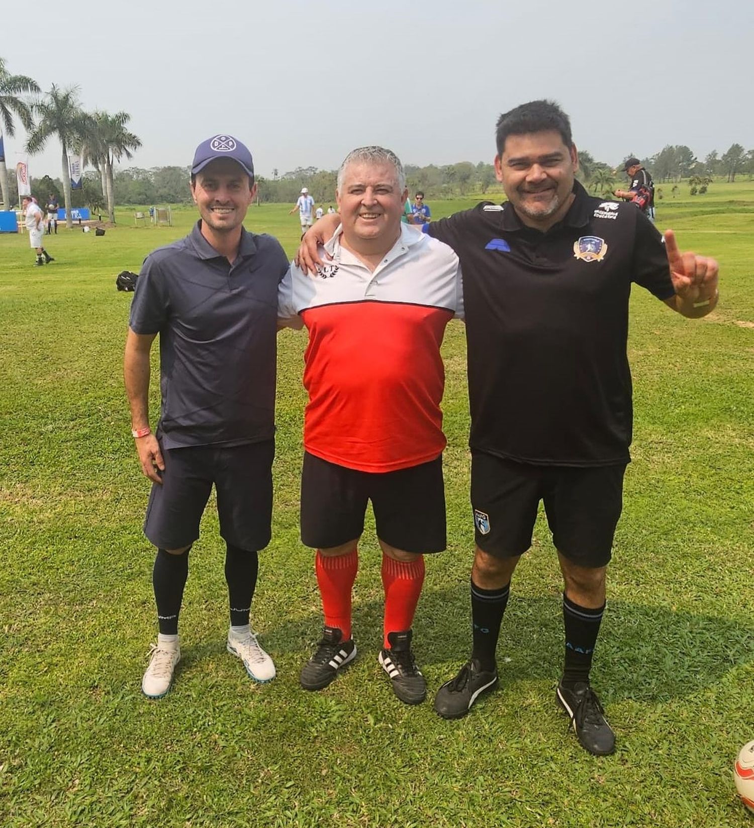 Popovich, Fernández y Hernández; en Paraguay.